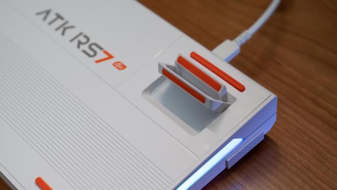 冲的电竞神器ATK RS7 Air磁轴键盘开元ky棋牌半价享受旗舰体验？低预算闭眼(图4)